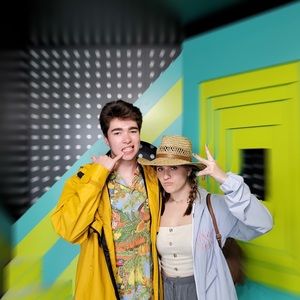 Meet your Posher, Caroline